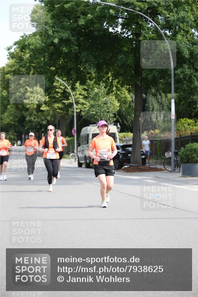 15.06.2025 - REWE Women's Run Jannik Wohlers http://msf.ph/oto/7938625 15.06.2025 09:56:27 Laufen 10661 meine-sportfotos.de