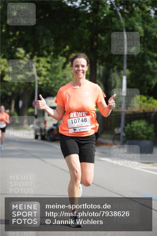15.06.2025 - REWE Women's Run Jannik Wohlers http://msf.ph/oto/7938626 15.06.2025 08:44:14 Laufen 10748 meine-sportfotos.de