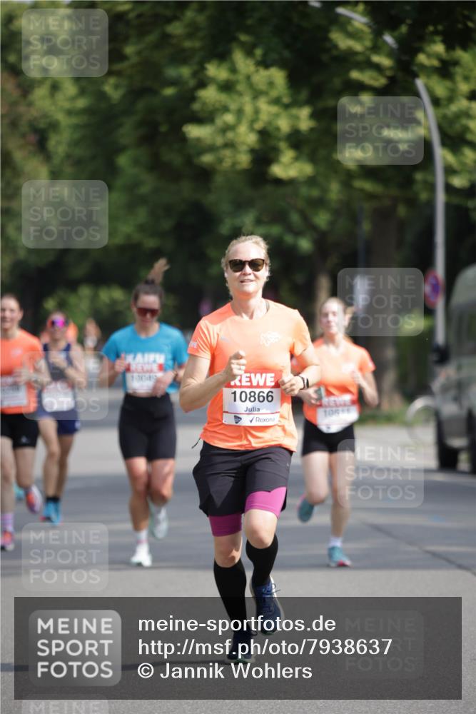 15.06.2025 - REWE Women's Run Jannik Wohlers http://msf.ph/oto/7938637 15.06.2025 08:44:15 Laufen 92, 10049, 10866 meine-sportfotos.de