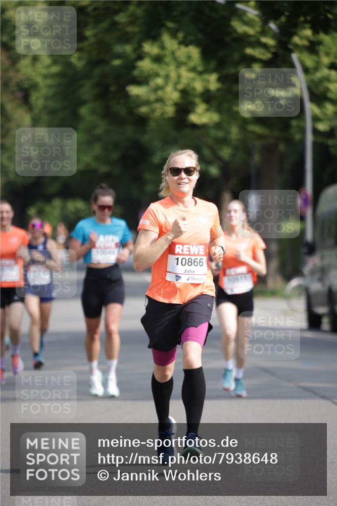 15.06.2025 - REWE Women's Run Jannik Wohlers http://msf.ph/oto/7938648 15.06.2025 08:44:15 Laufen 10866, 105 meine-sportfotos.de