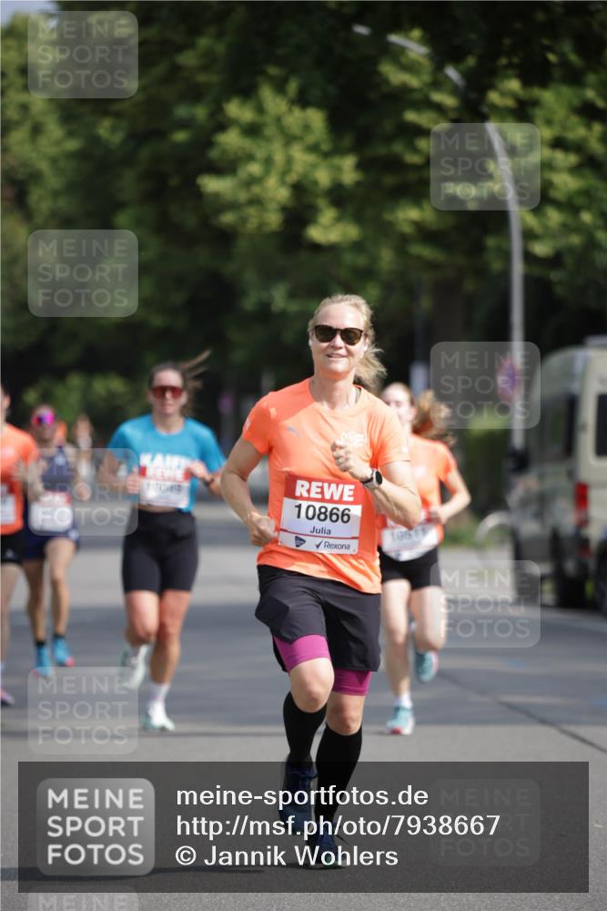 15.06.2025 - REWE Women's Run Jannik Wohlers http://msf.ph/oto/7938667 15.06.2025 08:44:16 Laufen 10866 meine-sportfotos.de