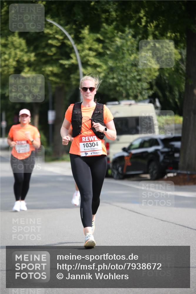 15.06.2025 - REWE Women's Run Jannik Wohlers http://msf.ph/oto/7938672 15.06.2025 09:56:29 Laufen 10524, 10304 meine-sportfotos.de