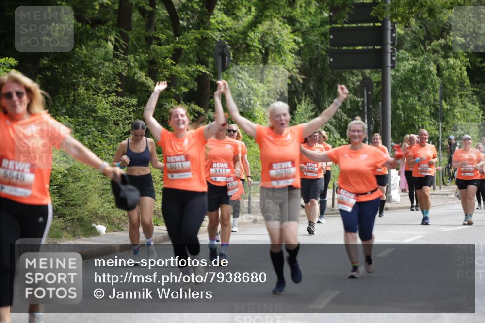15.06.2025 - REWE Women's Run Jannik Wohlers http://msf.ph/oto/7938680 15.06.2025 10:14:32 Laufen 5011, 5411, 5645, 12, 5010, 5192, 5476, 5035, 5036 meine-sportfotos.de