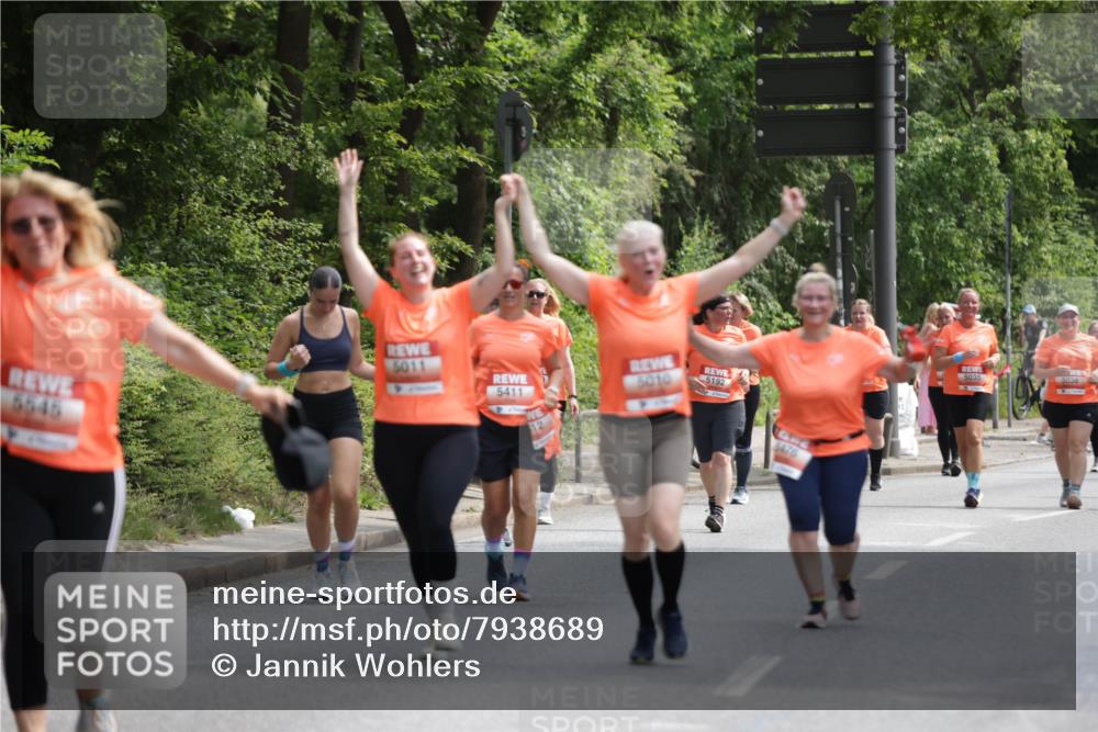 15.06.2025 - REWE Women's Run Jannik Wohlers http://msf.ph/oto/7938689 15.06.2025 10:14:32 Laufen 5645, 5011, 5010, 5411, 12, 5192, 8476, 5035, 5036 meine-sportfotos.de