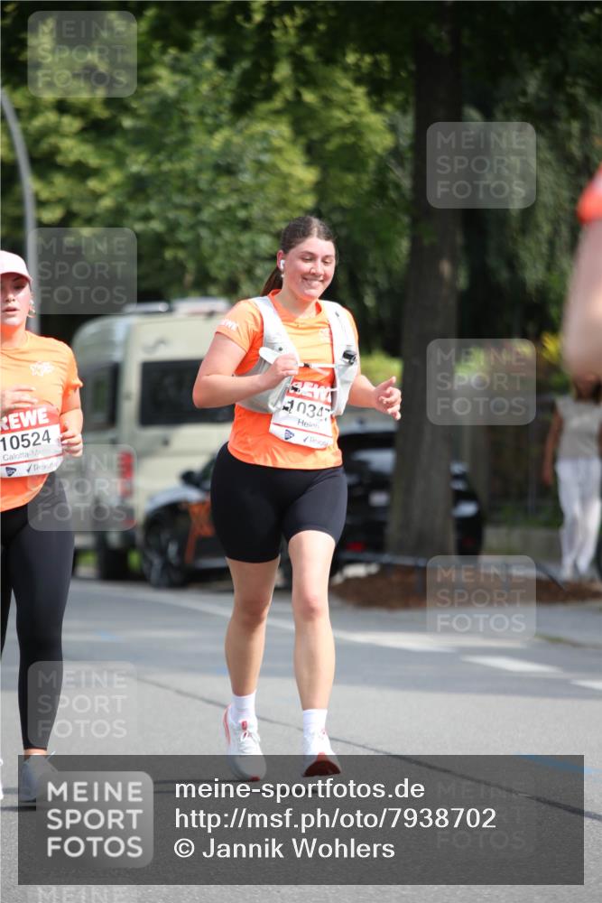 15.06.2025 - REWE Women's Run Jannik Wohlers http://msf.ph/oto/7938702 15.06.2025 09:56:32 Laufen 10524, 10347 meine-sportfotos.de