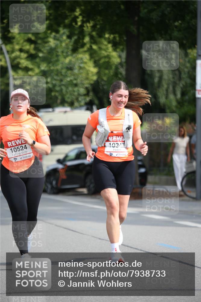 15.06.2025 - REWE Women's Run Jannik Wohlers http://msf.ph/oto/7938733 15.06.2025 09:56:32 Laufen 10524, 10347 meine-sportfotos.de