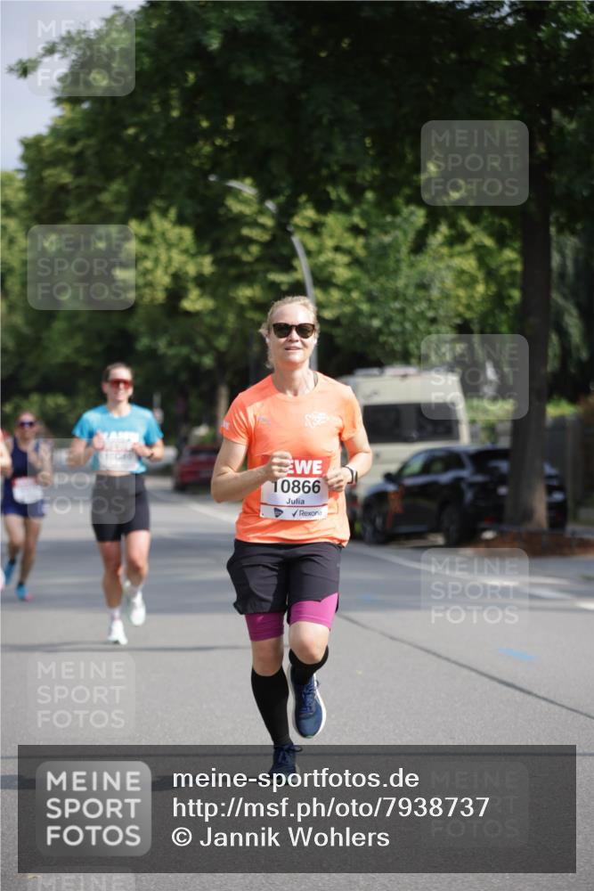 15.06.2025 - REWE Women's Run Jannik Wohlers http://msf.ph/oto/7938737 15.06.2025 08:44:17 Laufen 10866 meine-sportfotos.de