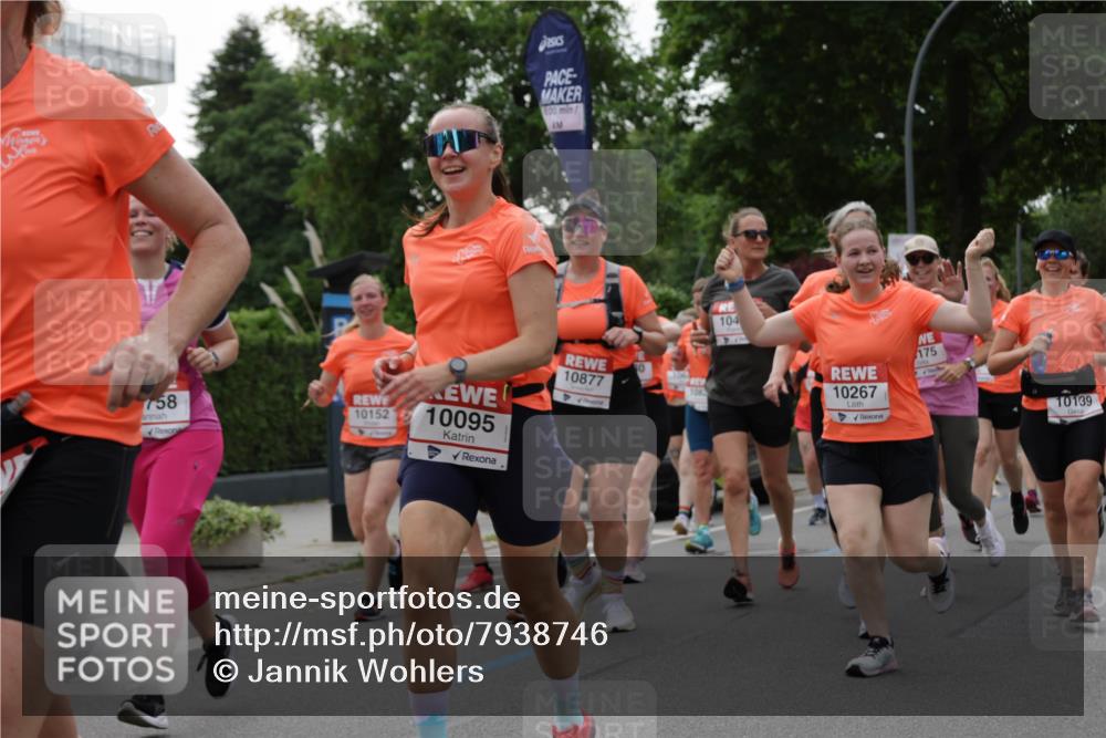 15.06.2025 - REWE Women's Run Jannik Wohlers http://msf.ph/oto/7938746 15.06.2025 08:27:19 Laufen 758, 10152, 10095, 00, 0, 1100, 10877, 1082, 104, 10267, 175, 10139 meine-sportfotos.de