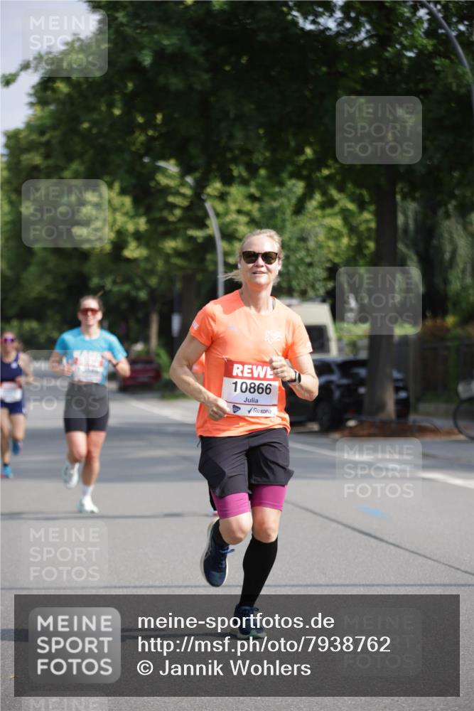 15.06.2025 - REWE Women's Run Jannik Wohlers http://msf.ph/oto/7938762 15.06.2025 08:44:17 Laufen 10866 meine-sportfotos.de