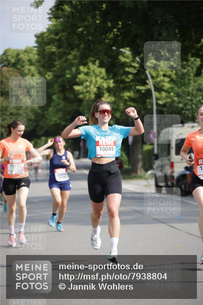 15.06.2025 - REWE Women's Run Jannik Wohlers http://msf.ph/oto/7938804 15.06.2025 08:44:18 Laufen 10256, 10049 meine-sportfotos.de