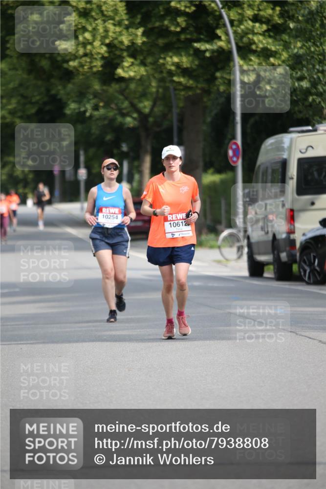 15.06.2025 - REWE Women's Run Jannik Wohlers http://msf.ph/oto/7938808 15.06.2025 09:56:54 Laufen 10254, 10612 meine-sportfotos.de