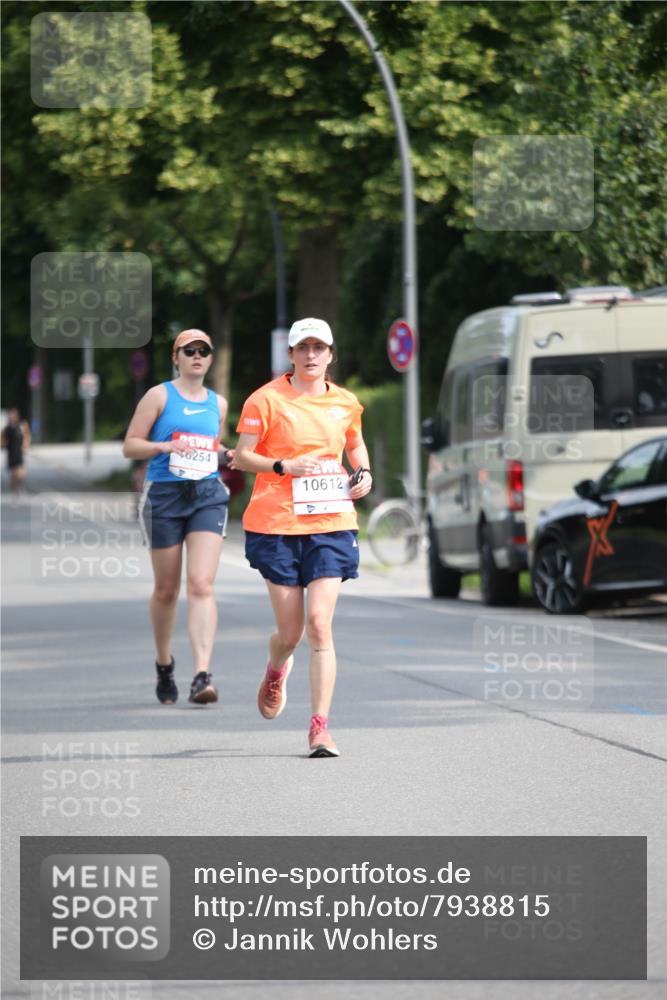 15.06.2025 - REWE Women's Run Jannik Wohlers http://msf.ph/oto/7938815 15.06.2025 09:56:55 Laufen 6254, 10612 meine-sportfotos.de