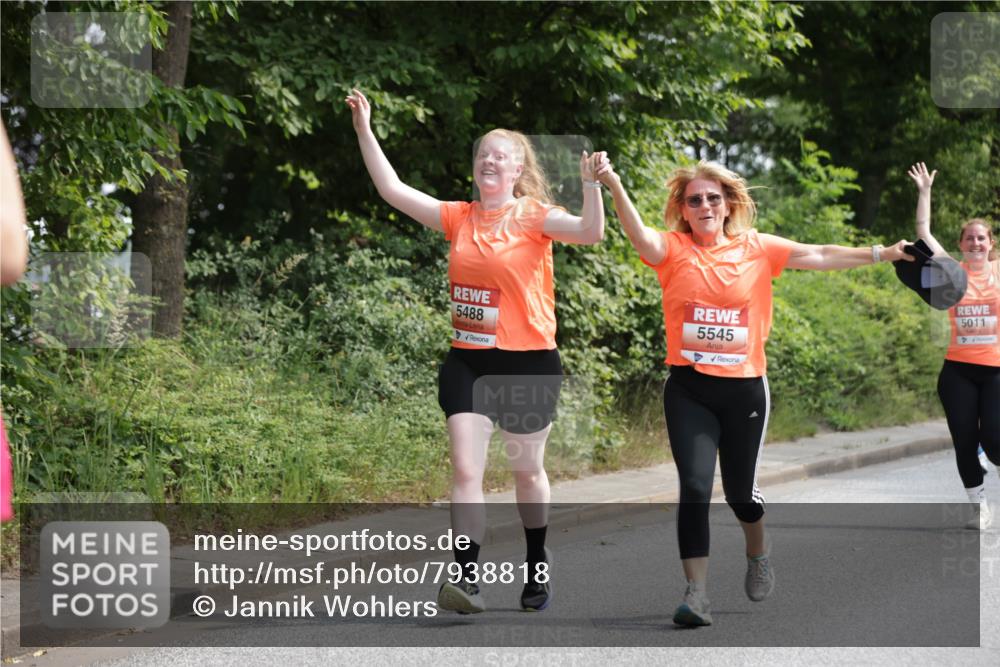 15.06.2025 - REWE Women's Run Jannik Wohlers http://msf.ph/oto/7938818 15.06.2025 10:14:34 Laufen 5488, 5545, 5011 meine-sportfotos.de