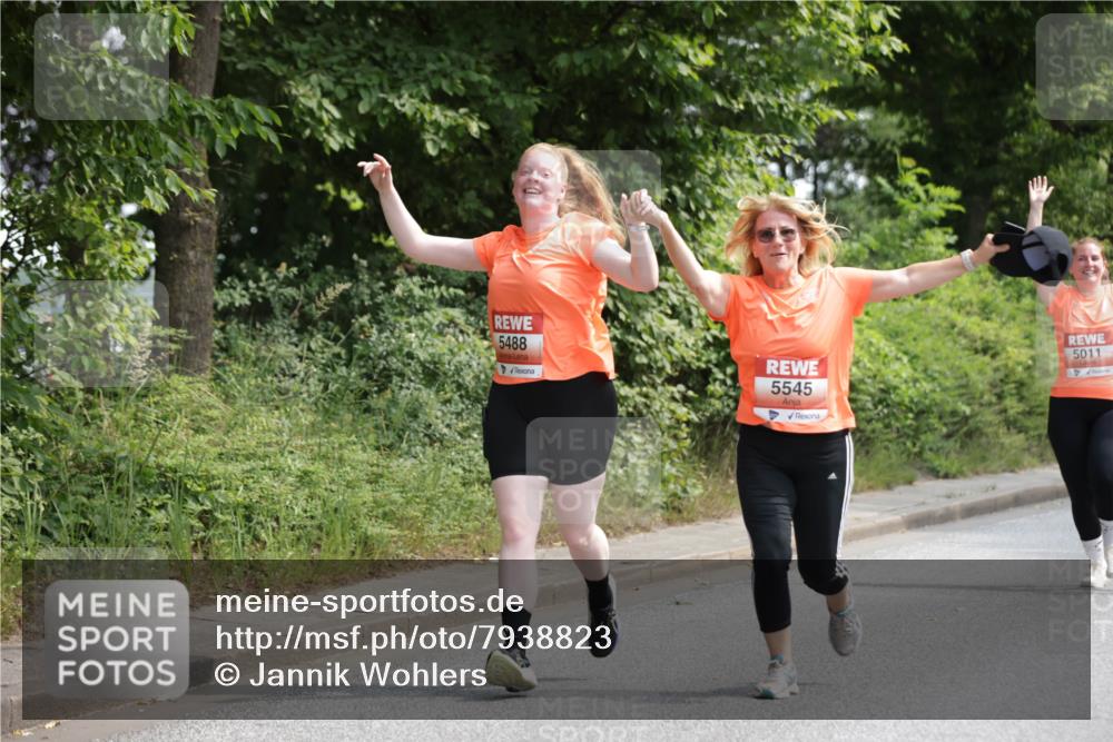 15.06.2025 - REWE Women's Run Jannik Wohlers http://msf.ph/oto/7938823 15.06.2025 10:14:34 Laufen 5488, 5545, 5011 meine-sportfotos.de
