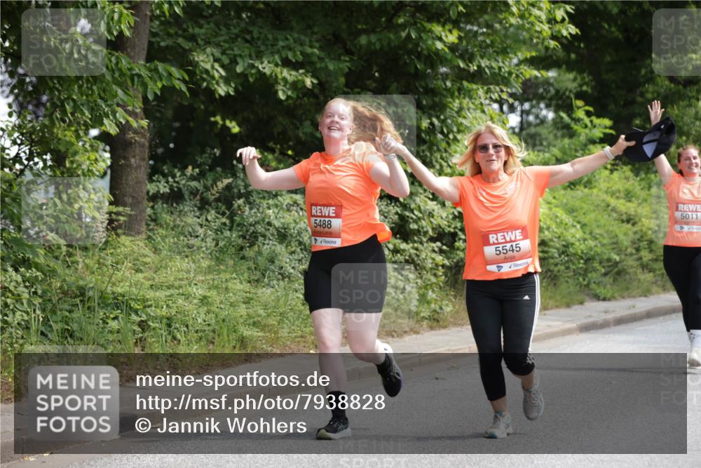 15.06.2025 - REWE Women's Run Jannik Wohlers http://msf.ph/oto/7938828 15.06.2025 10:14:34 Laufen 5488, 5545, 5011 meine-sportfotos.de