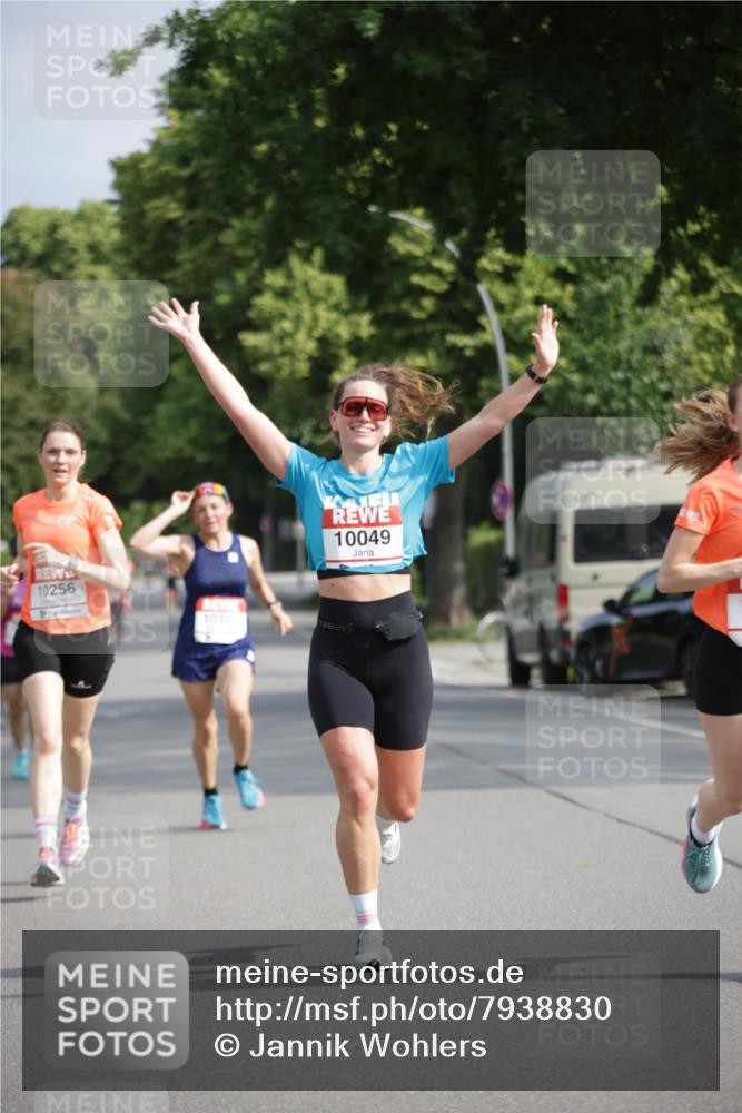 15.06.2025 - REWE Women's Run Jannik Wohlers http://msf.ph/oto/7938830 15.06.2025 08:44:19 Laufen 10049, 10256, 35 meine-sportfotos.de