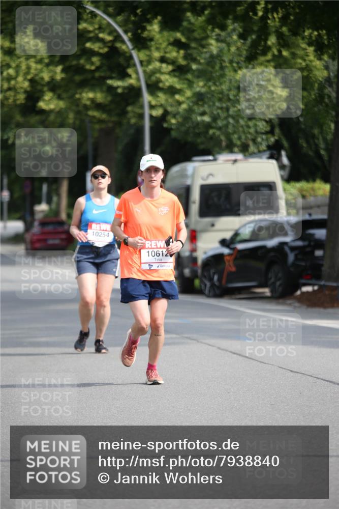 15.06.2025 - REWE Women's Run Jannik Wohlers http://msf.ph/oto/7938840 15.06.2025 09:56:57 Laufen 10254, 10612 meine-sportfotos.de