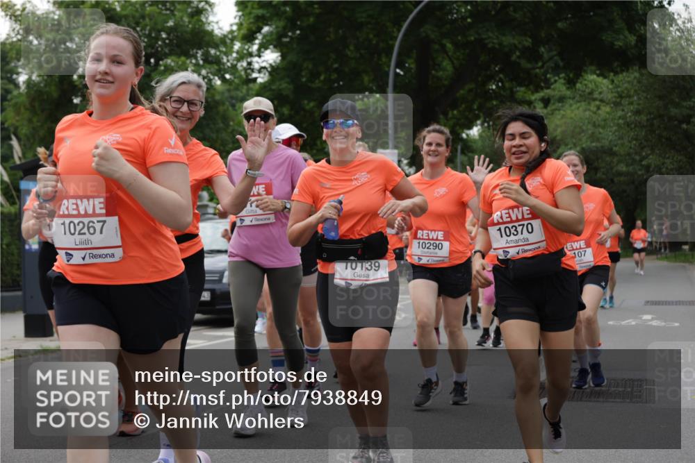 15.06.2025 - REWE Women's Run Jannik Wohlers http://msf.ph/oto/7938849 15.06.2025 08:27:21 Laufen 10267, 10139, 10290, 10370, 107 meine-sportfotos.de
