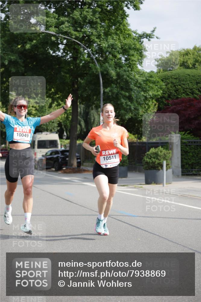 15.06.2025 - REWE Women's Run Jannik Wohlers http://msf.ph/oto/7938869 15.06.2025 08:44:19 Laufen 10049, 10511 meine-sportfotos.de