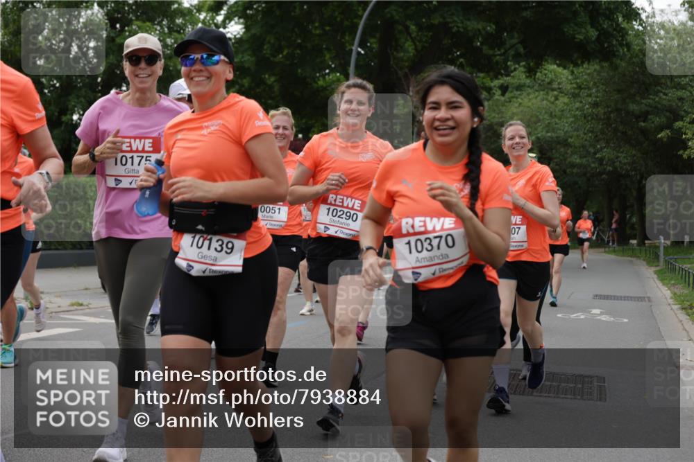 15.06.2025 - REWE Women's Run Jannik Wohlers http://msf.ph/oto/7938884 15.06.2025 08:27:21 Laufen 10175, 10139, 0051, 10290, 10370, 07 meine-sportfotos.de