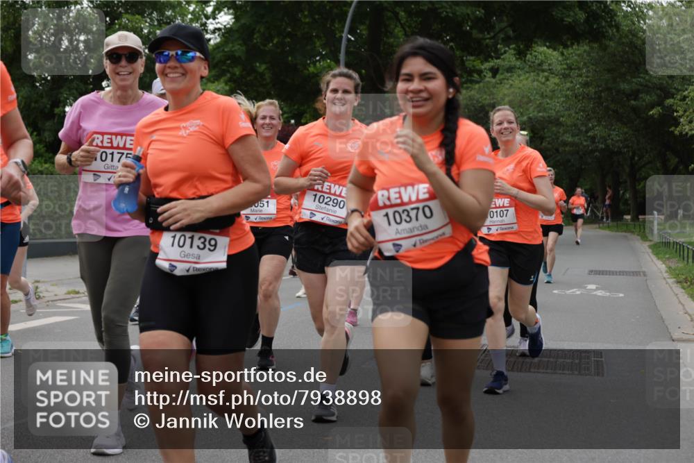 15.06.2025 - REWE Women's Run Jannik Wohlers http://msf.ph/oto/7938898 15.06.2025 08:27:21 Laufen 0175, 10139, 051, 10290, 10370, 0107 meine-sportfotos.de