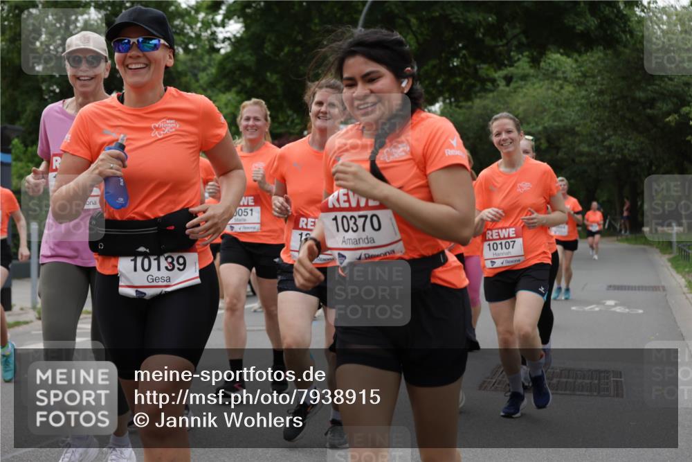 15.06.2025 - REWE Women's Run Jannik Wohlers http://msf.ph/oto/7938915 15.06.2025 08:27:21 Laufen 10139, 051, 10370, 12, 10107 meine-sportfotos.de