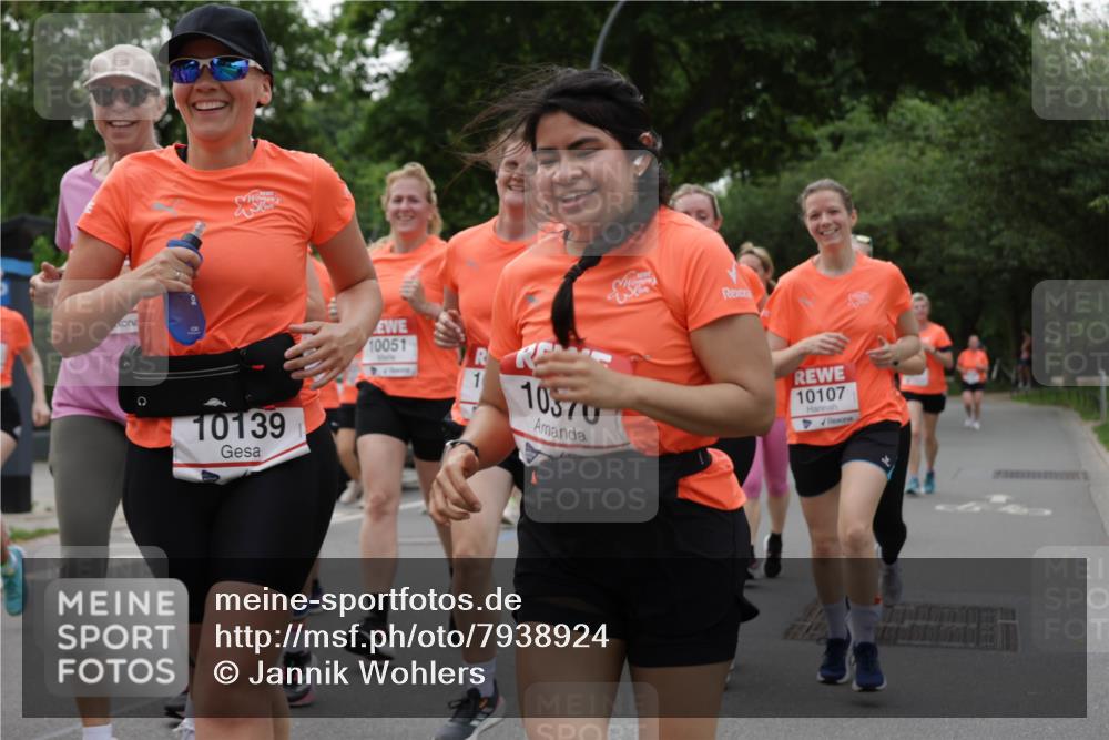 15.06.2025 - REWE Women's Run Jannik Wohlers http://msf.ph/oto/7938924 15.06.2025 08:27:21 Laufen 10139, 10051, 1, 10570, 10107 meine-sportfotos.de