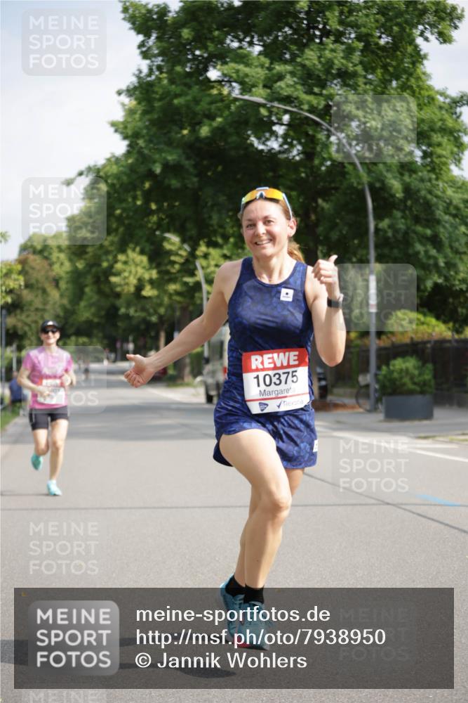 15.06.2025 - REWE Women's Run Jannik Wohlers http://msf.ph/oto/7938950 15.06.2025 08:44:23 Laufen 10375 meine-sportfotos.de