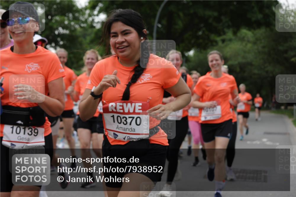 15.06.2025 - REWE Women's Run Jannik Wohlers http://msf.ph/oto/7938952 15.06.2025 08:27:22 Laufen 10139, 10370, 10107 meine-sportfotos.de
