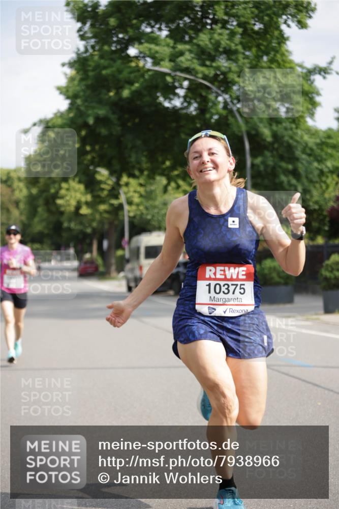 15.06.2025 - REWE Women's Run Jannik Wohlers http://msf.ph/oto/7938966 15.06.2025 08:44:23 Laufen 10375 meine-sportfotos.de