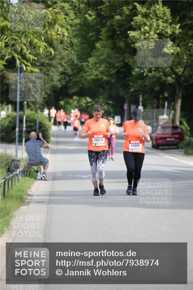 15.06.2025 - REWE Women's Run Jannik Wohlers http://msf.ph/oto/7938974 15.06.2025 09:57:13 Laufen 10639, 10482 meine-sportfotos.de