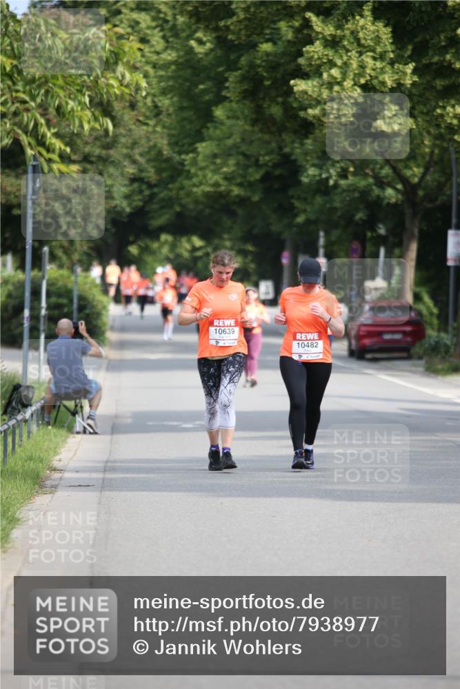 15.06.2025 - REWE Women's Run Jannik Wohlers http://msf.ph/oto/7938977 15.06.2025 09:57:13 Laufen 10639, 10482 meine-sportfotos.de