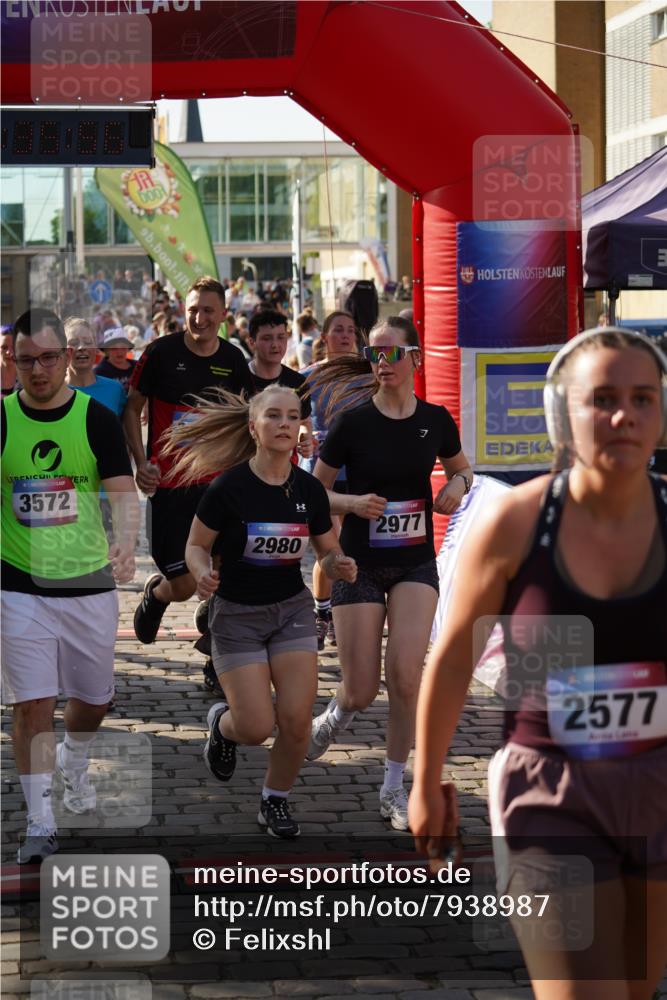 13.06.2025 - Holstenköstenlauf Felixshl http://msf.ph/oto/7938987 13.06.2025 18:05:57 Laufen 2102, 2206, 2445, 2659, 2954, 2963, 2977, 2980, 3200, 3207, 3266, 3572 meine-sportfotos.de