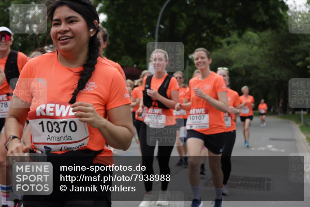 15.06.2025 - REWE Women's Run Jannik Wohlers http://msf.ph/oto/7938988 15.06.2025 08:27:22 Laufen 40, 10760, 10107, 78, 10370 meine-sportfotos.de