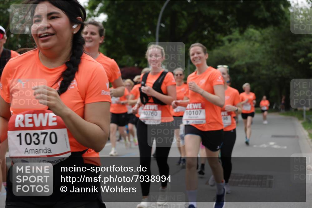 15.06.2025 - REWE Women's Run Jannik Wohlers http://msf.ph/oto/7938994 15.06.2025 08:27:22 Laufen 10370, 10760, 10107 meine-sportfotos.de