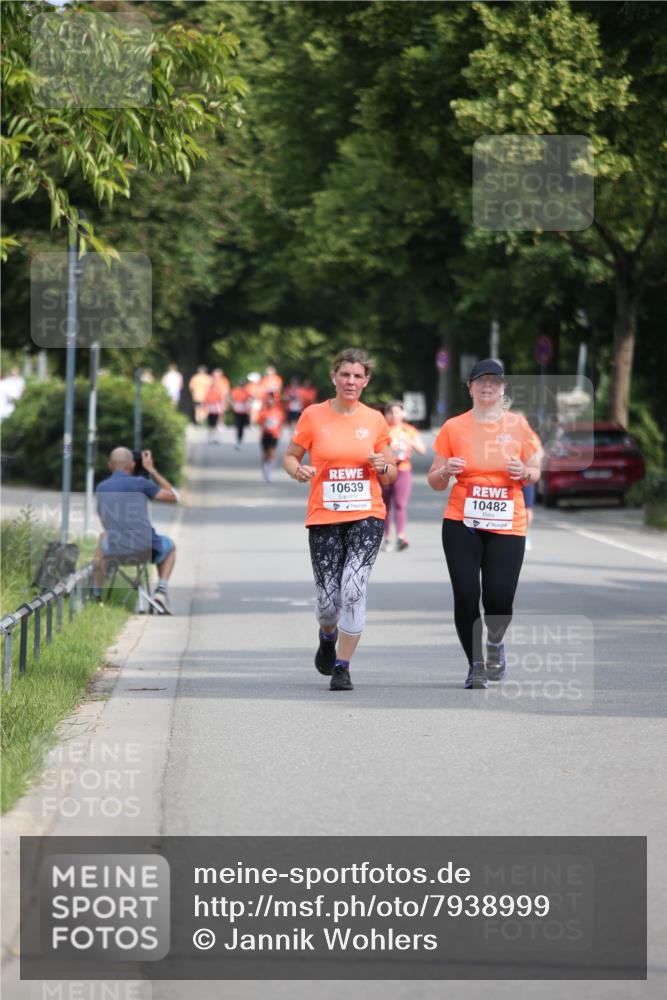 15.06.2025 - REWE Women's Run Jannik Wohlers http://msf.ph/oto/7938999 15.06.2025 09:57:14 Laufen 10639, 10482 meine-sportfotos.de