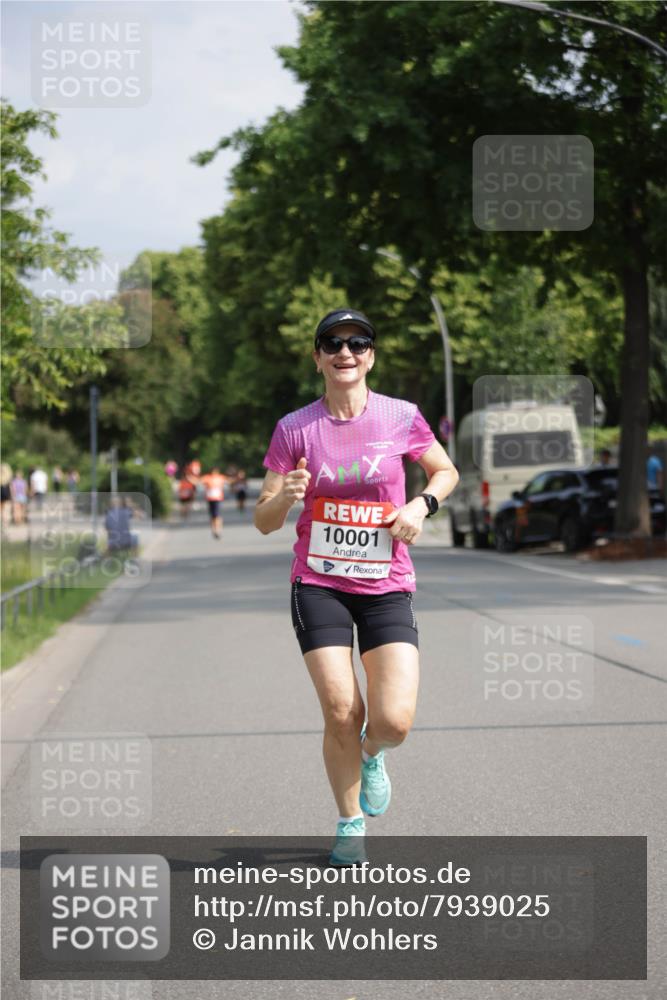 15.06.2025 - REWE Women's Run Jannik Wohlers http://msf.ph/oto/7939025 15.06.2025 08:44:24 Laufen 10001 meine-sportfotos.de