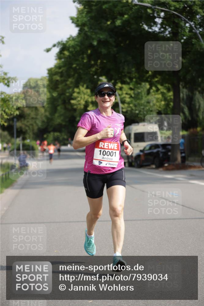 15.06.2025 - REWE Women's Run Jannik Wohlers http://msf.ph/oto/7939034 15.06.2025 08:44:24 Laufen 10001 meine-sportfotos.de