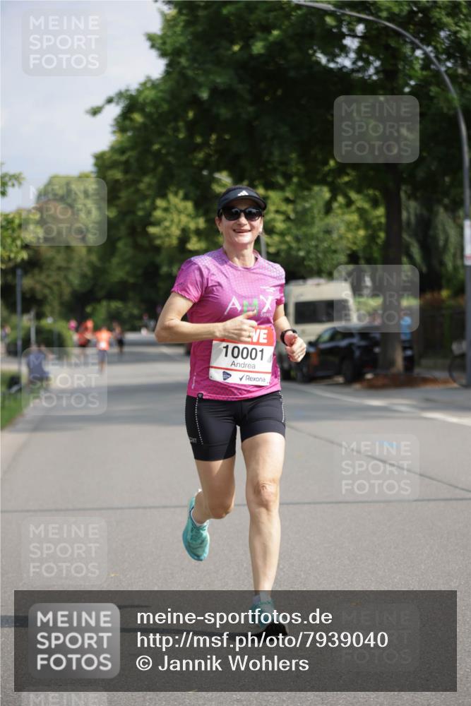 15.06.2025 - REWE Women's Run Jannik Wohlers http://msf.ph/oto/7939040 15.06.2025 08:44:24 Laufen 10001 meine-sportfotos.de