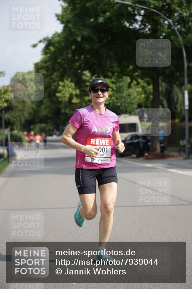15.06.2025 - REWE Women's Run Jannik Wohlers http://msf.ph/oto/7939044 15.06.2025 08:44:25 Laufen 001 meine-sportfotos.de