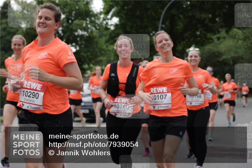 15.06.2025 - REWE Women's Run Jannik Wohlers http://msf.ph/oto/7939054 15.06.2025 08:27:22 Laufen 10290, 10760, 0107, 198 meine-sportfotos.de
