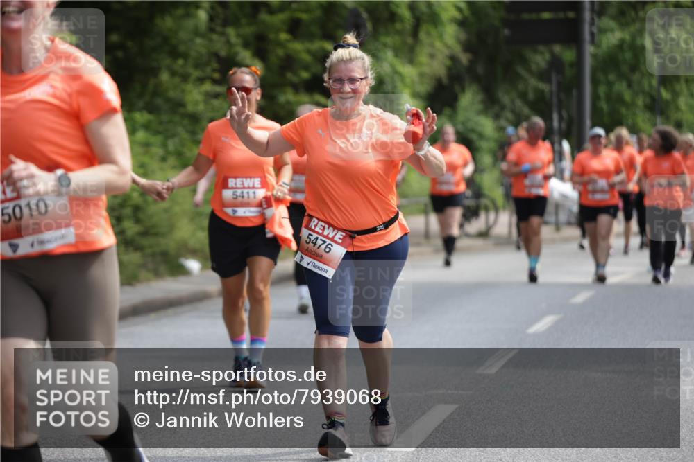 15.06.2025 - REWE Women's Run Jannik Wohlers http://msf.ph/oto/7939068 15.06.2025 10:14:37 Laufen 5010, 5411, 5476 meine-sportfotos.de