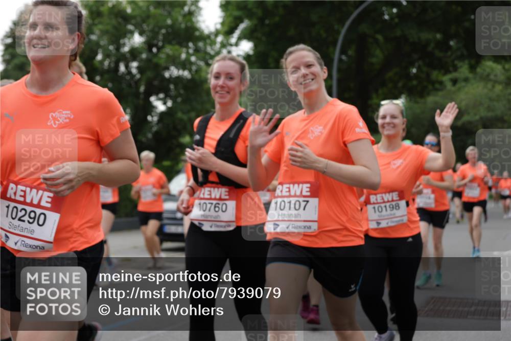 15.06.2025 - REWE Women's Run Jannik Wohlers http://msf.ph/oto/7939079 15.06.2025 08:27:23 Laufen 10760, 10107, 10290, 10198 meine-sportfotos.de