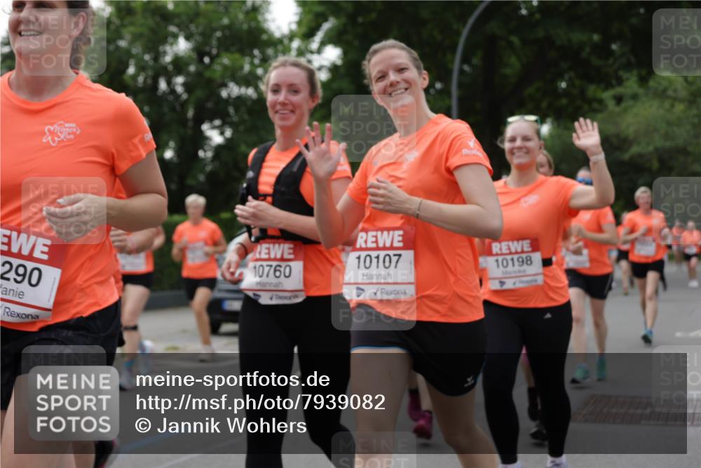 15.06.2025 - REWE Women's Run Jannik Wohlers http://msf.ph/oto/7939082 15.06.2025 08:27:23 Laufen 10760, 10107, 290, 10198 meine-sportfotos.de