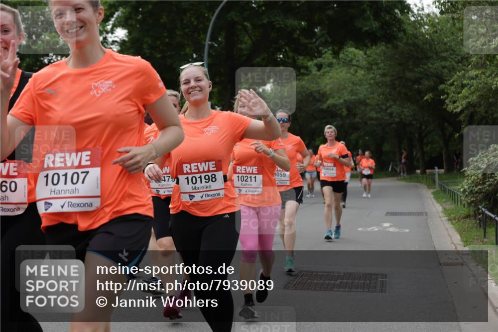 15.06.2025 - REWE Women's Run Jannik Wohlers http://msf.ph/oto/7939089 15.06.2025 08:27:23 Laufen 60, 10107, 4710198, 10664, 059, 10211 meine-sportfotos.de