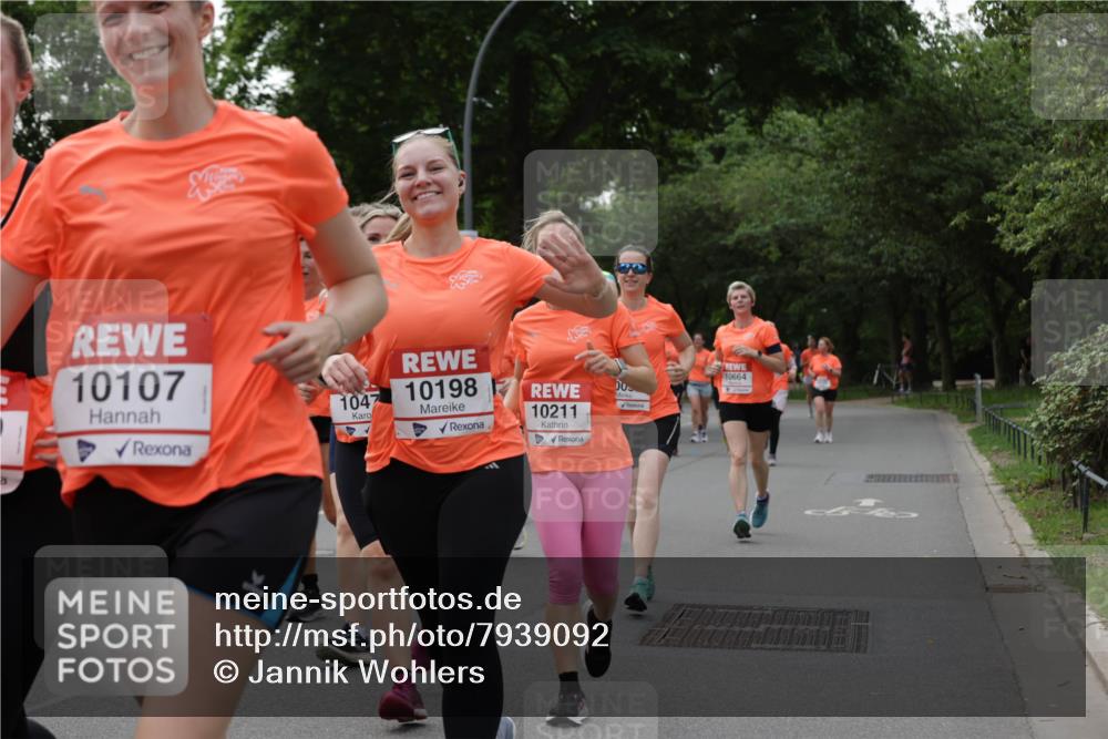 15.06.2025 - REWE Women's Run Jannik Wohlers http://msf.ph/oto/7939092 15.06.2025 08:27:23 Laufen 10107, 3, 10198, 1047, 10211, 10664 meine-sportfotos.de