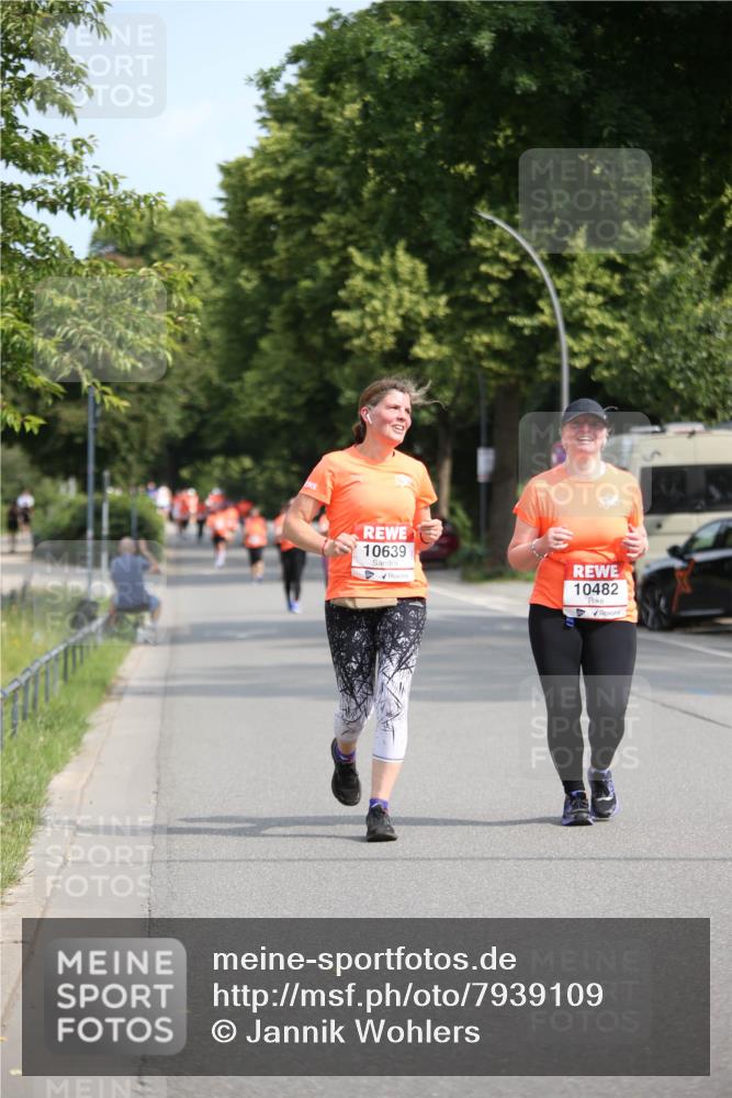 15.06.2025 - REWE Women's Run Jannik Wohlers http://msf.ph/oto/7939109 15.06.2025 09:57:19 Laufen 10639, 10482 meine-sportfotos.de