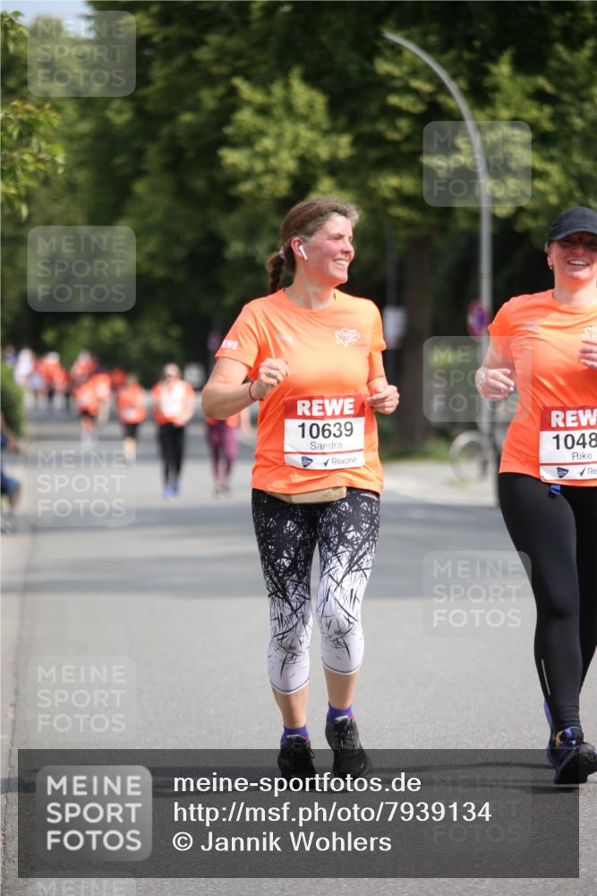 15.06.2025 - REWE Women's Run Jannik Wohlers http://msf.ph/oto/7939134 15.06.2025 09:57:19 Laufen 10639 meine-sportfotos.de