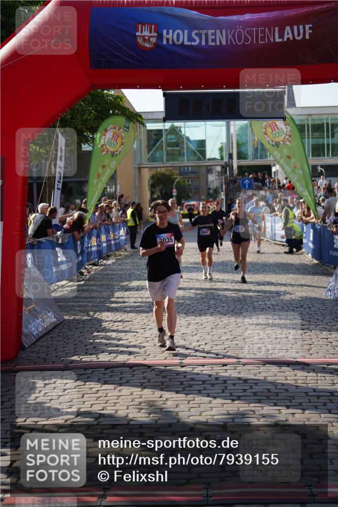 13.06.2025 - Holstenköstenlauf Felixshl http://msf.ph/oto/7939155 13.06.2025 18:06:07 Laufen 2576, 2915, 2954, 3035, 3661, 3667 meine-sportfotos.de