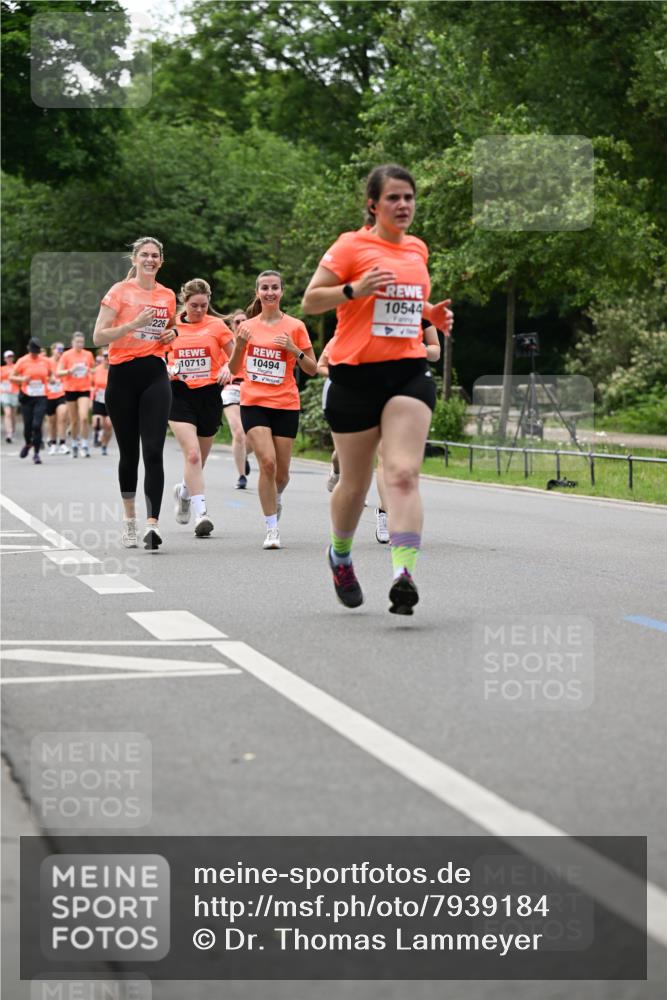 15.06.2025 - REWE Women's Run Dr. Thomas Lammeyer http://msf.ph/oto/7939184 15.06.2025 09:20:25 Laufen 10713, 10494, 10544 meine-sportfotos.de